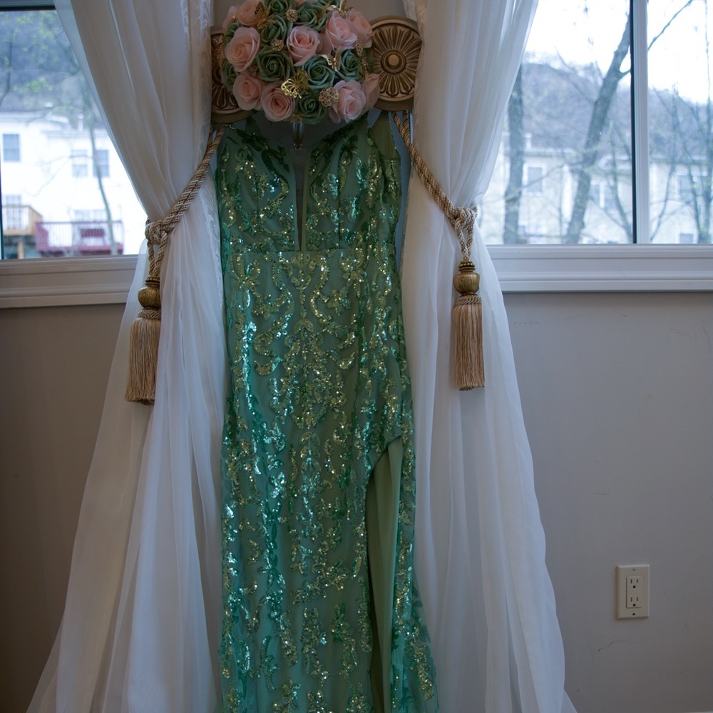 Elegant Green Sequin Gown